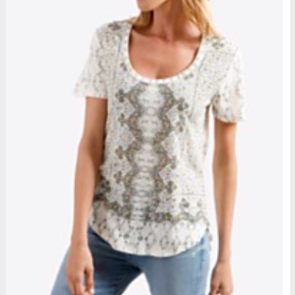 ~ SOLD ~ NWT Lucky Brand Top T-shirt - Picture 2 of 5
